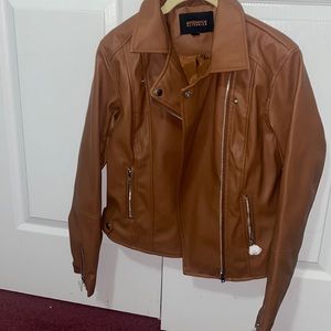 Cute leather jacket!